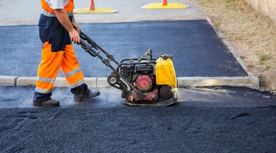 Professional gutter cleaning in Advent, WV